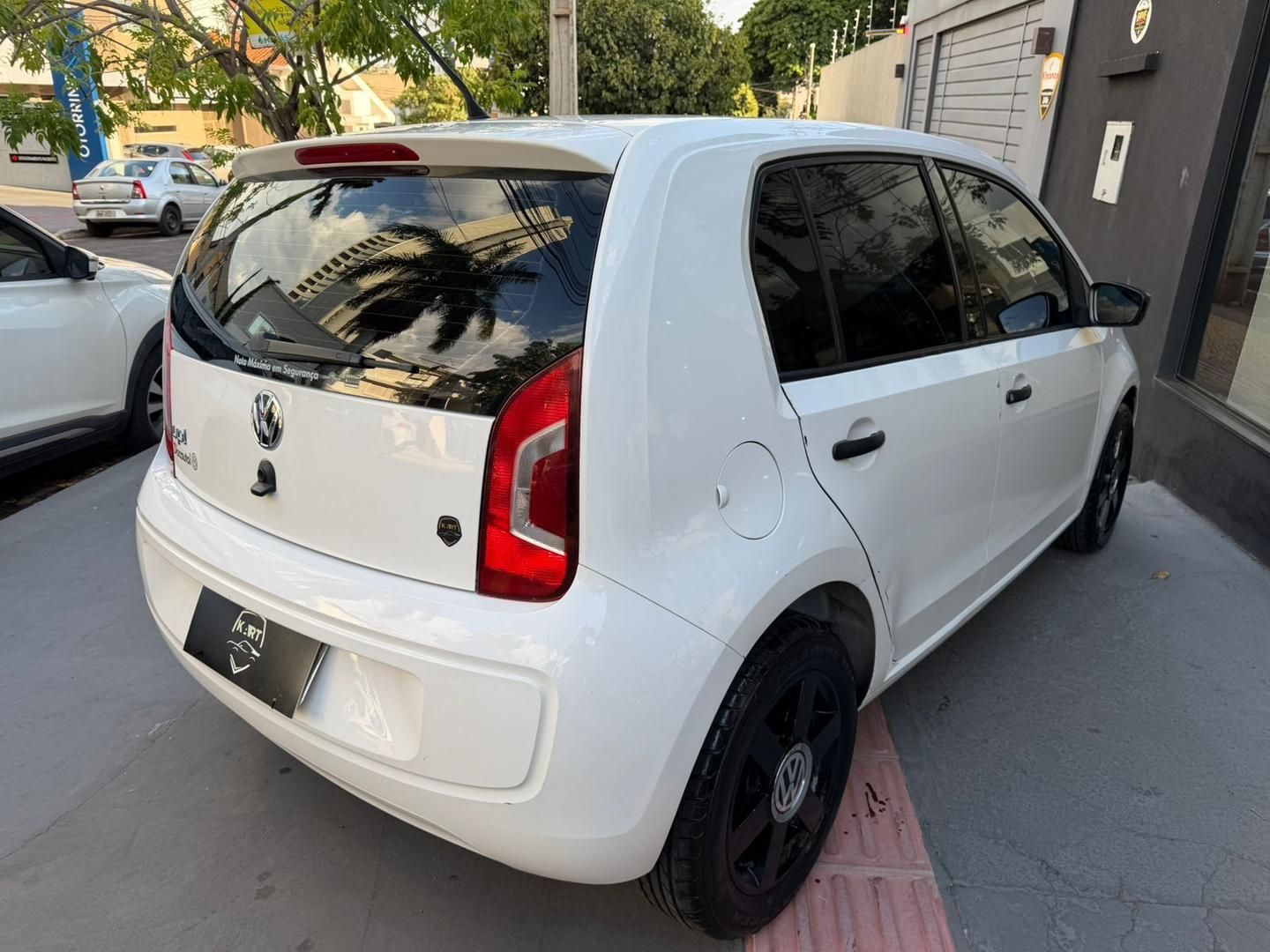 VOLKSWAGEN Up Take 1.0 12v 4p. 2015 - miniatura 6