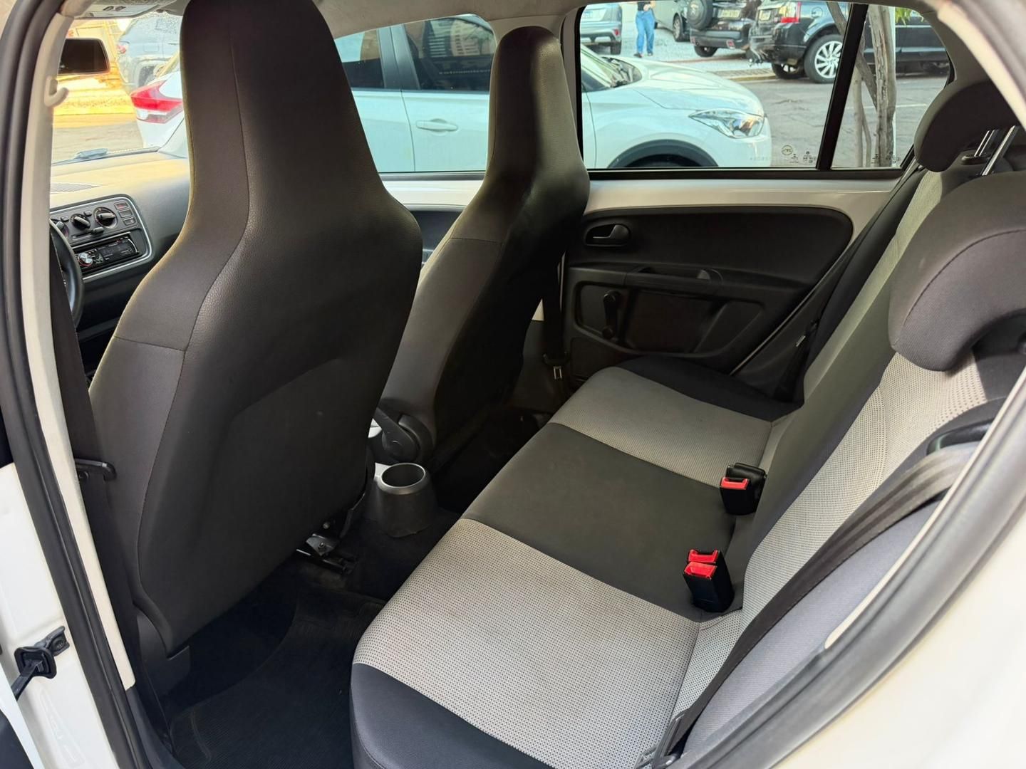 VOLKSWAGEN Up Take 1.0 12v 4p. 2015 - miniatura 8