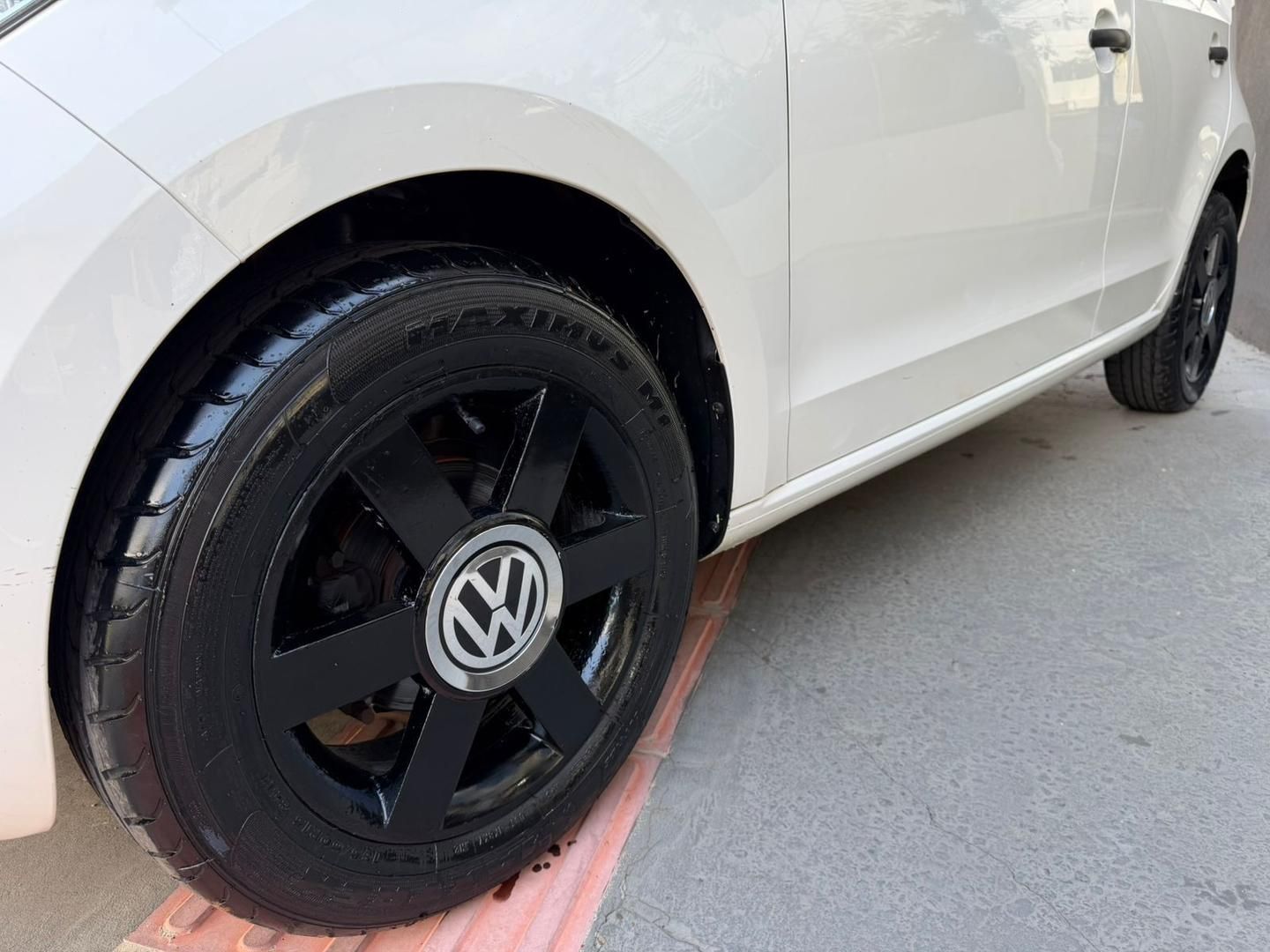 VOLKSWAGEN Up Take 1.0 12v 4p. 2015 - miniatura 11