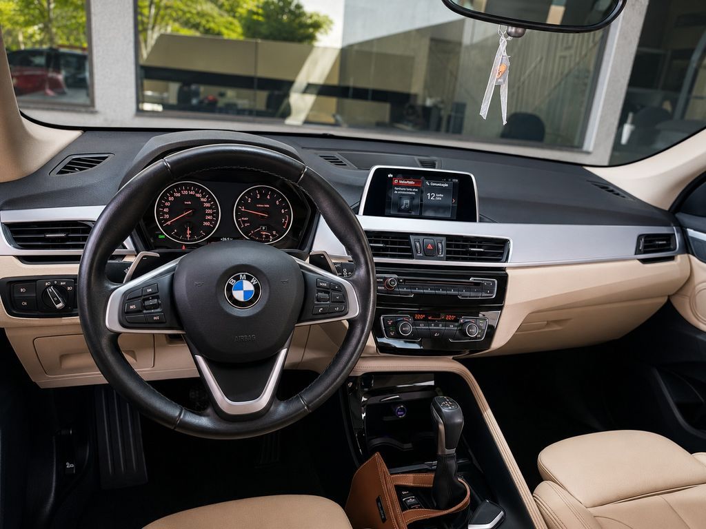 BMW X1 xDrive25i Sport 2.0T 16v 2018 - miniatura 5