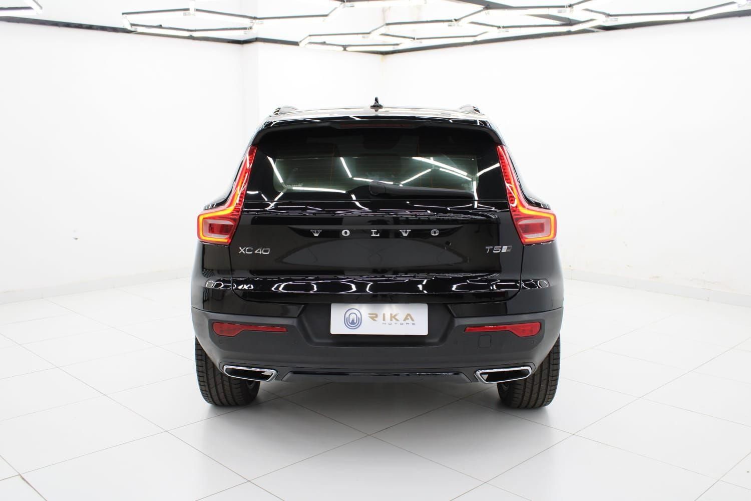 VOLVO XC40 T-5 R-Design 1.5T 12v 2020 - miniatura 6