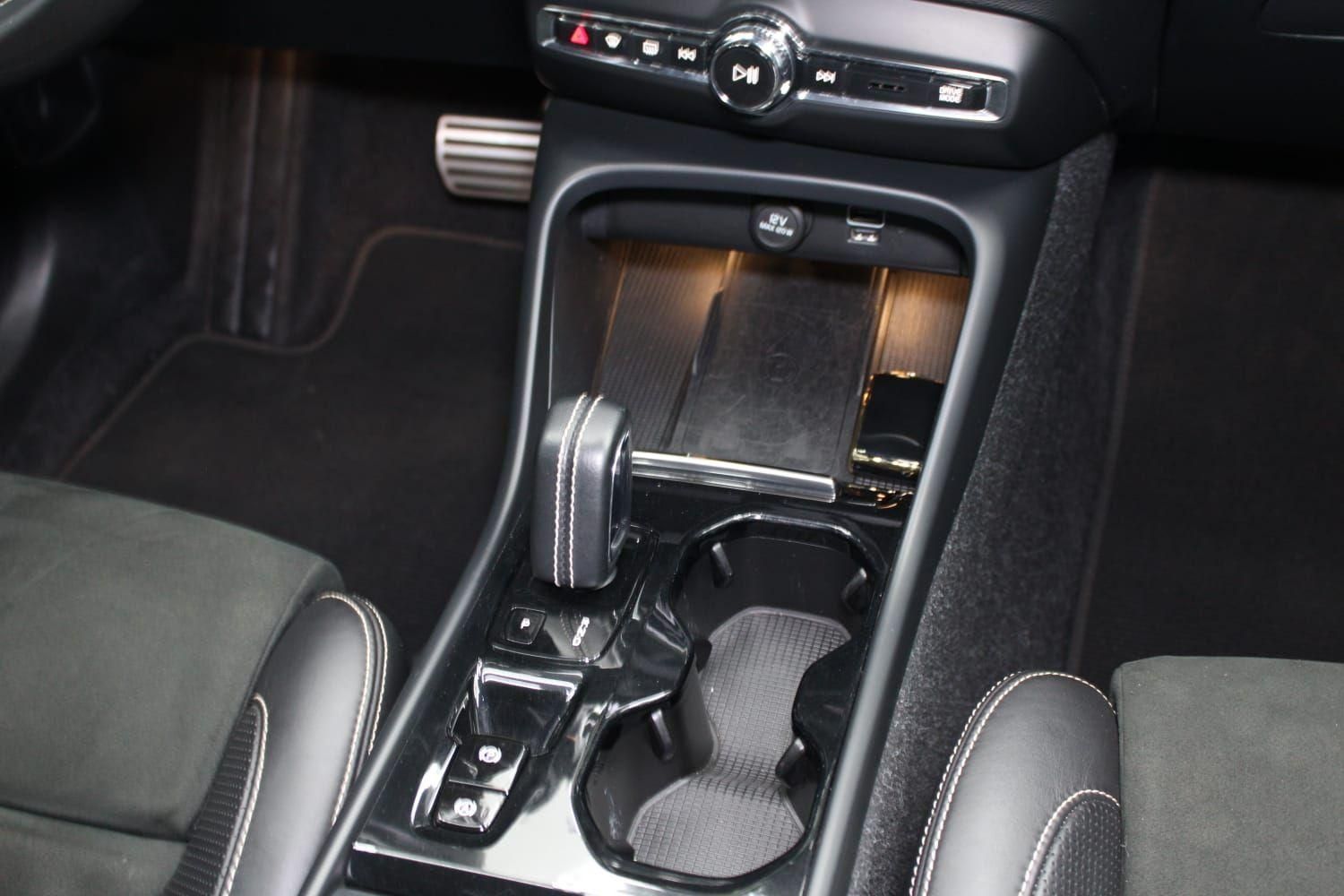VOLVO XC40 T-5 R-Design 1.5T 12v 2020 - miniatura 19