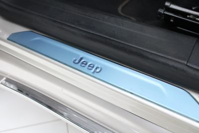 JEEP Commander Overland 2.0 16v TD380 4x4 2022 - miniatura 9