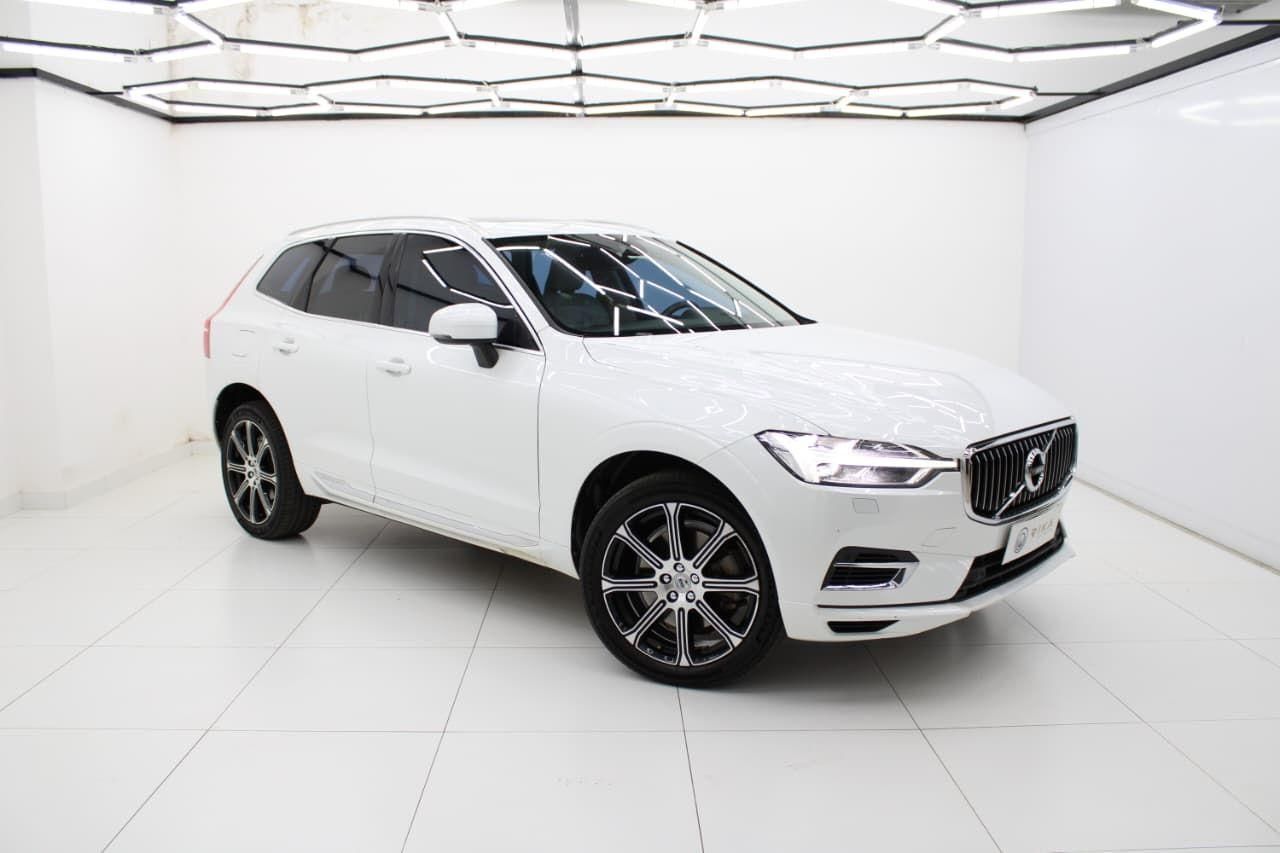 VOLVO XC60 T-8 Inscription 2.0T 16v AWD 2020 - miniatura 3