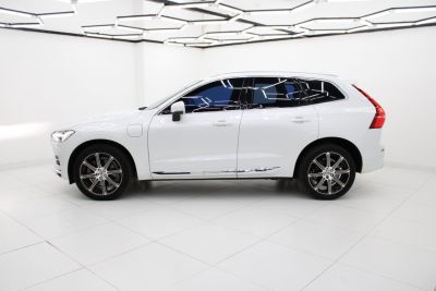 VOLVO XC60 T-8 Inscription 2.0T 16v AWD 2020 - miniatura 4