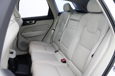 VOLVO XC60 T-8 Inscription 2.0T 16v AWD 2020 - miniatura 17