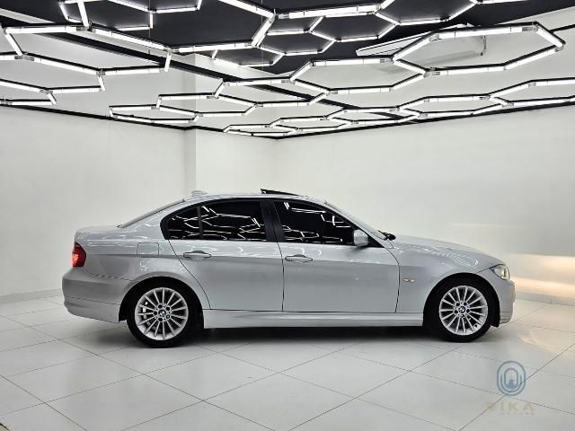 BMW 320i 2.0 16v 2011 - miniatura 6