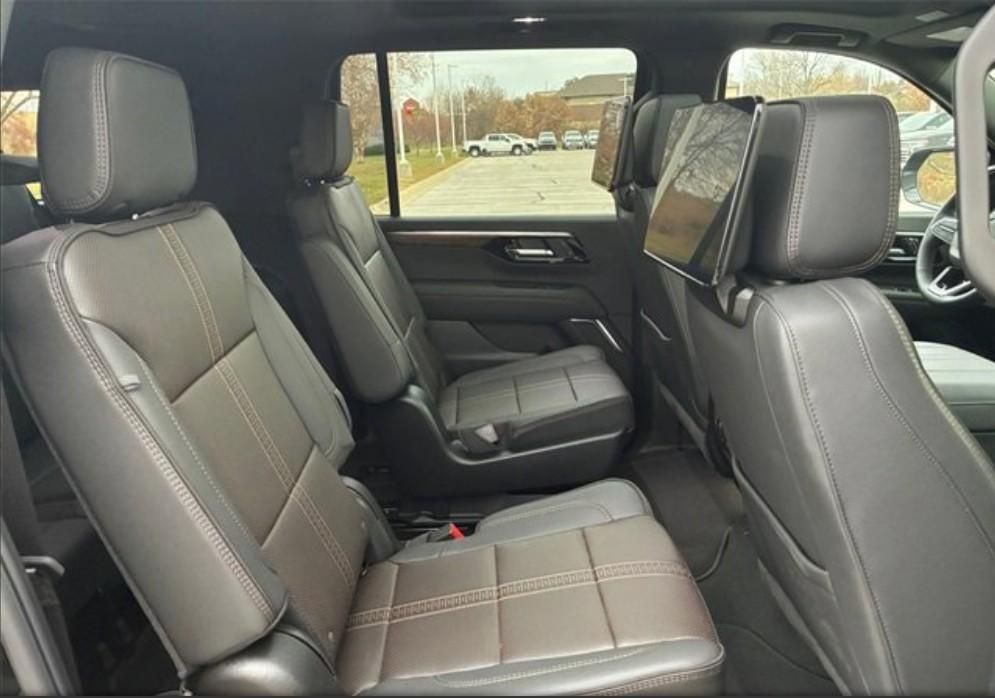 CHEVROLET Suburban High Country 6.2 V8 2026 - miniatura 14