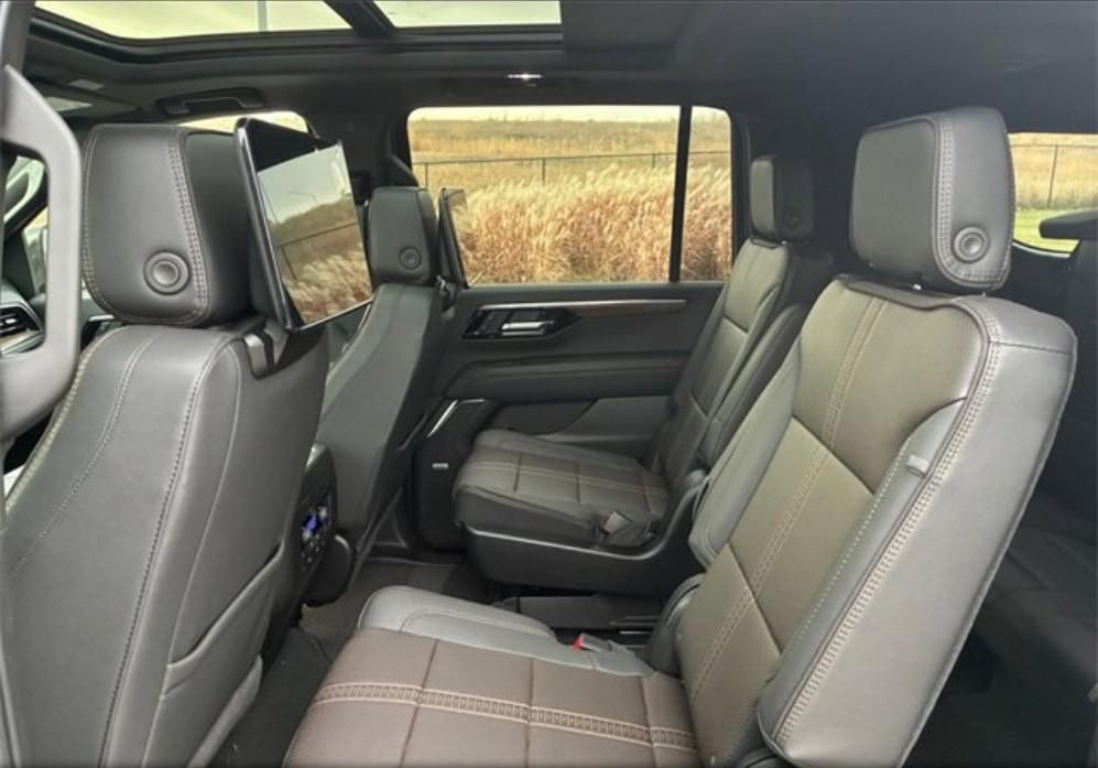 CHEVROLET Suburban High Country 6.2 V8 2026 - miniatura 16