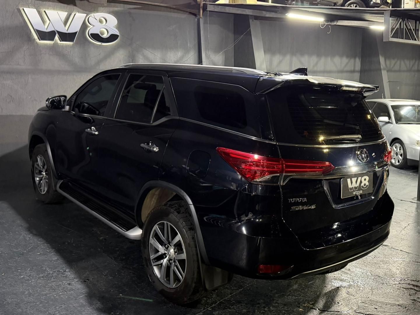 TOYOTA Hilux SW4 SRX D4-D 2.8TDi 16v 4x4 2019 - miniatura 4