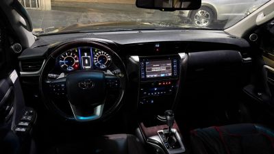 TOYOTA Hilux SW4 SRX D4-D 2.8TDi 16v 4x4 2019 - miniatura 8
