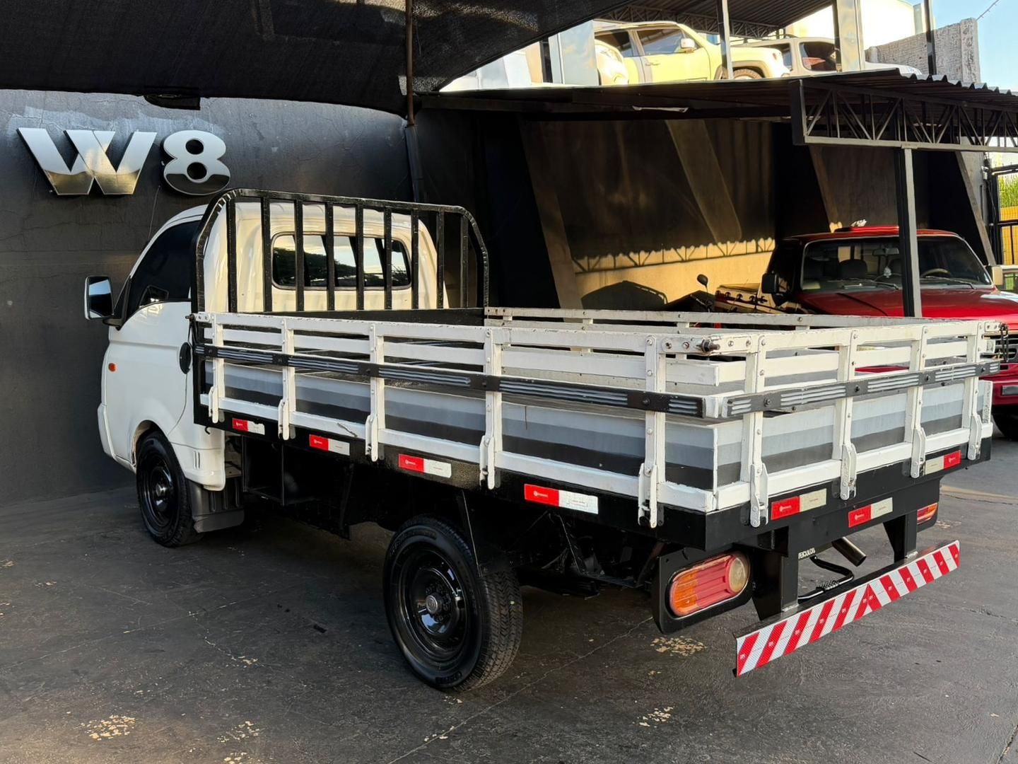 HYUNDAI HR 2.5 TCi HD 2014 - miniatura 4