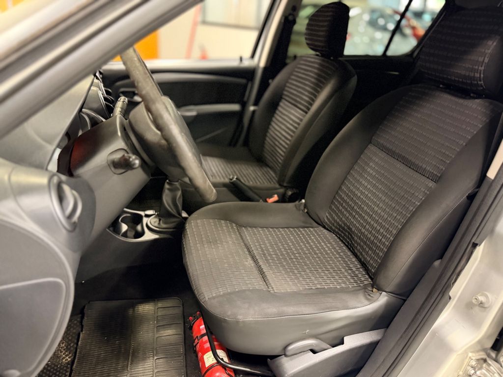 RENAULT Sandero Expression 1.6 2012 - miniatura 11