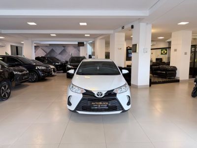 TOYOTA Yaris Hatch XL 1.5 16v 2023 - miniatura 2