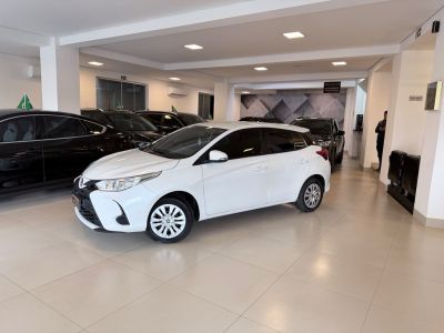 TOYOTA Yaris Hatch XL 1.5 16v 2023 - miniatura 4