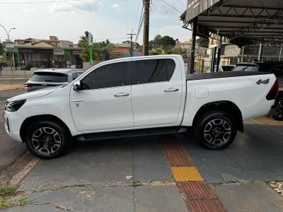 TOYOTA Hilux SRX D4-D 2.8TDi 16v 4X4 C.D. 2023 - miniatura 3