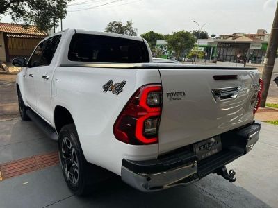 TOYOTA Hilux SRX D4-D 2.8TDi 16v 4X4 C.D. 2023 - miniatura 4