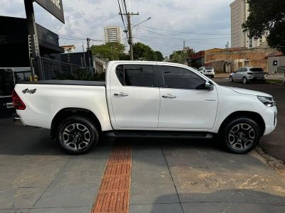 TOYOTA Hilux SRX D4-D 2.8TDi 16v 4X4 C.D. 2023 - miniatura 6