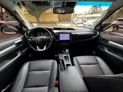 TOYOTA Hilux SRX D4-D 2.8TDi 16v 4X4 C.D. 2023 - miniatura 7