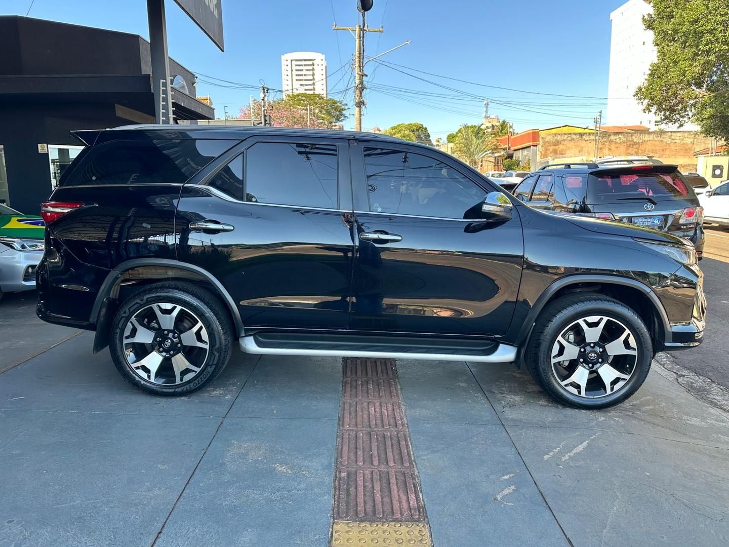 TOYOTA Hilux SW4 SRX D4-D 2.8TDi 16v 4x4 2016 - miniatura 6