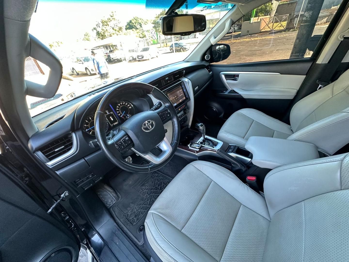 TOYOTA Hilux SW4 SRX D4-D 2.8TDi 16v 4x4 2016 - miniatura 8