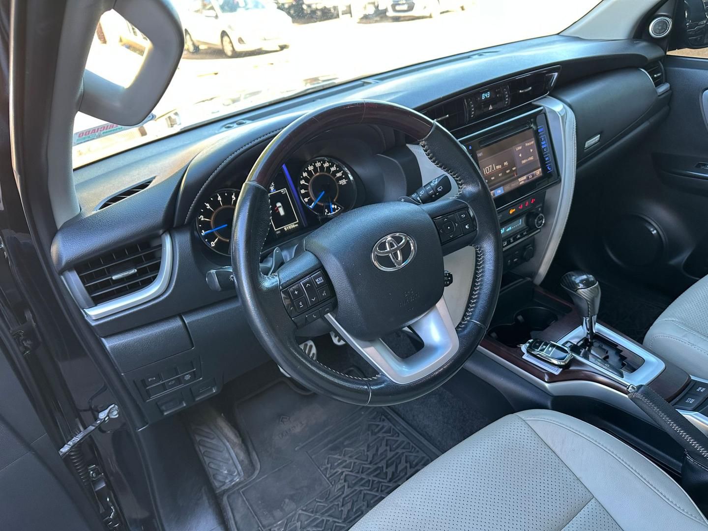 TOYOTA Hilux SW4 SRX D4-D 2.8TDi 16v 4x4 2016 - miniatura 11