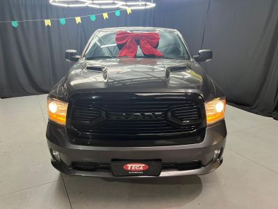 RAM 1500 Classic Laramie 5.7 V8 4X4 C.D. 2022 - miniatura 2