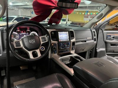 RAM 1500 Classic Laramie 5.7 V8 4X4 C.D. 2022 - miniatura 9