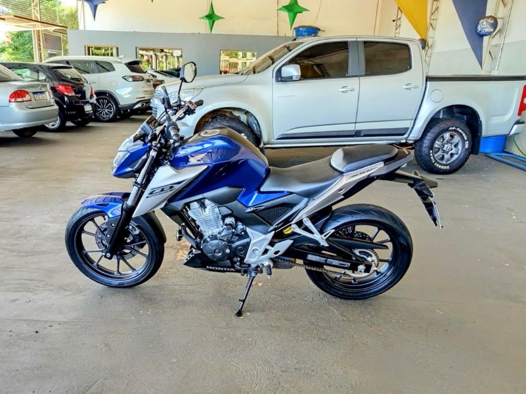 HONDA CB 300F Twister 2026 - miniatura 2