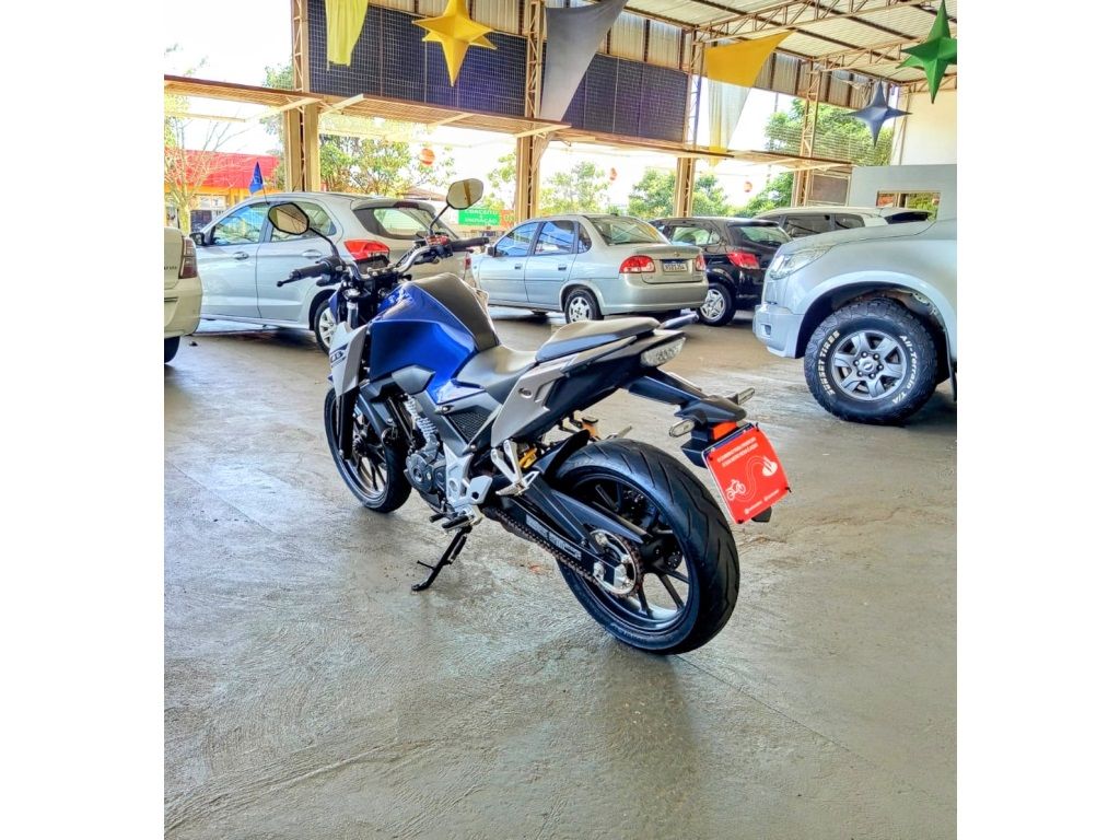 HONDA CB 300F Twister 2026 - miniatura 5