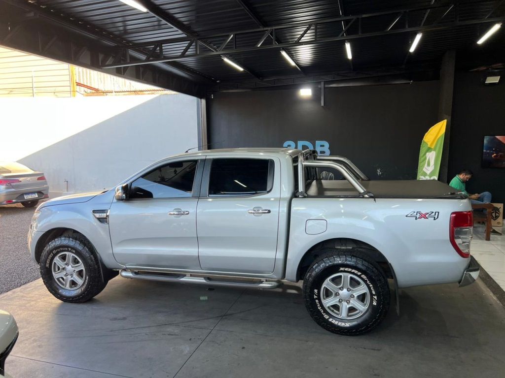 FORD Ranger XLT 3.2TDCi 20v 4x4 C.D. 2015 - miniatura 8