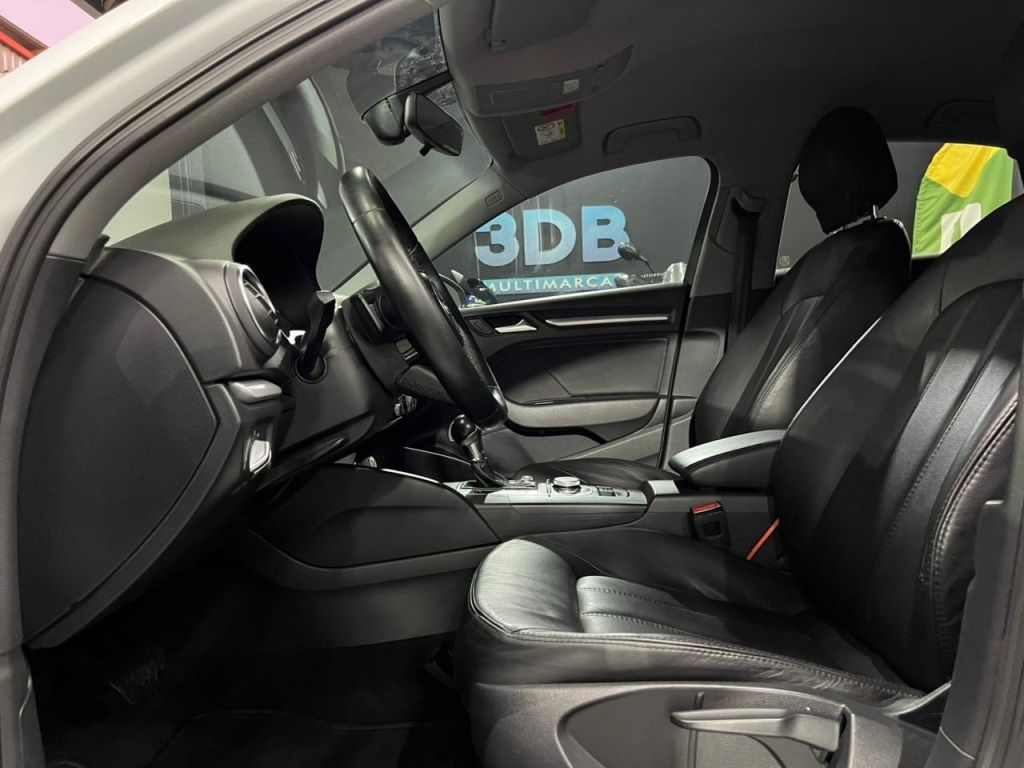 AUDI A3 Sedan Attraction 1.4 TFSi 16v 2018 - miniatura 3