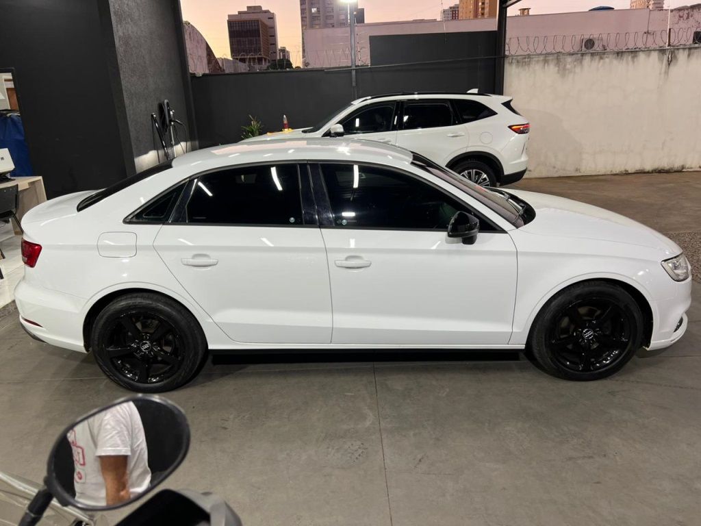 AUDI A3 Sedan Attraction 1.4 TFSi 16v 2018 - miniatura 9