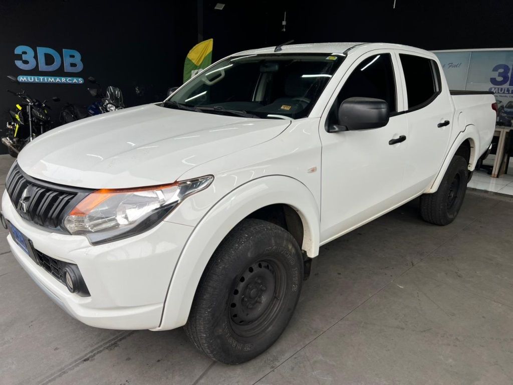 MITSUBISHI L200 Triton GL 2.4TDi 16v 4X4 C.D. 2024