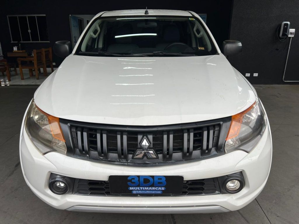 MITSUBISHI L200 Triton GL 2.4TDi 16v 4X4 C.D. 2024 - miniatura 2