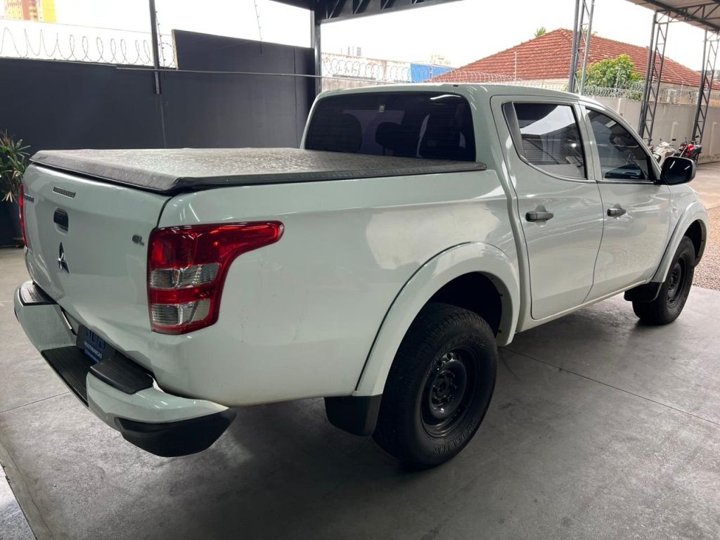 MITSUBISHI L200 Triton GL 2.4TDi 16v 4X4 C.D. 2024 - miniatura 6