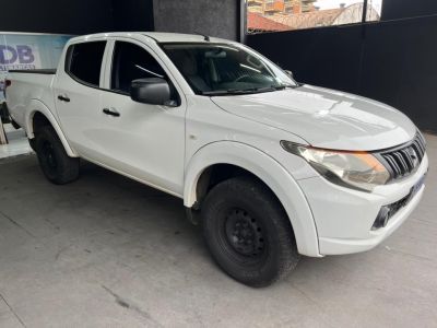 MITSUBISHI L200 Triton GL 2.4TDi 16v 4X4 C.D. 2024 - miniatura 3