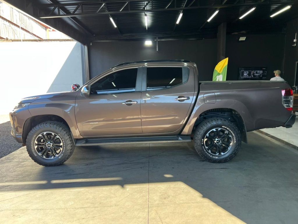 MITSUBISHI L200 Triton Sport HPE-S 2.4TDi 16v 4X4 C.D. 2022 - miniatura 2