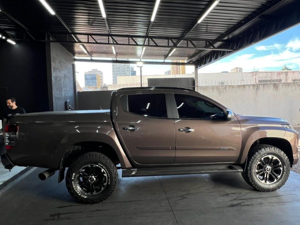 MITSUBISHI L200 Triton Sport HPE-S 2.4TDi 16v 4X4 C.D. 2022 - miniatura 10