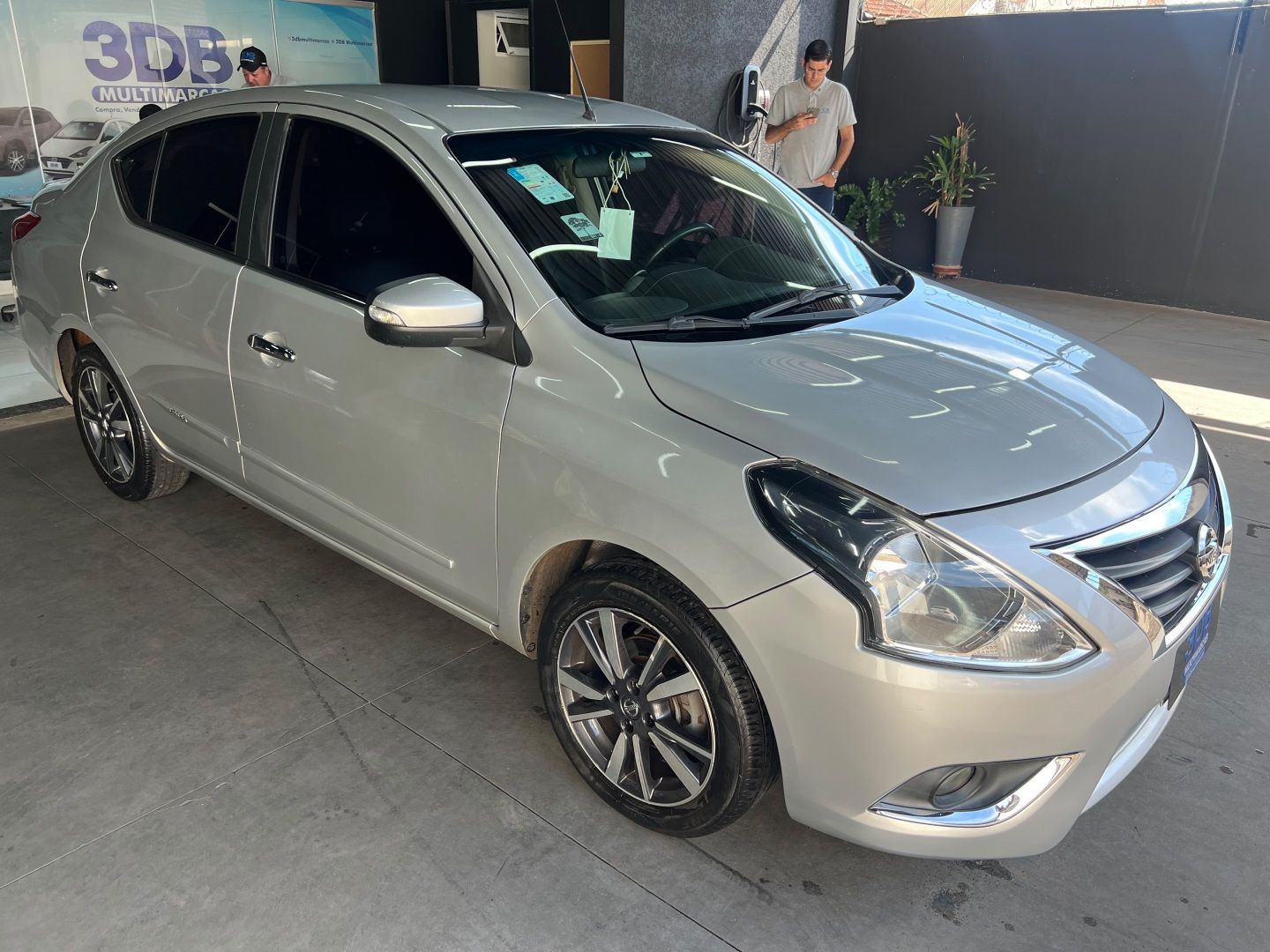 NISSAN Versa Unique 1.6 16v 2018 - miniatura 11