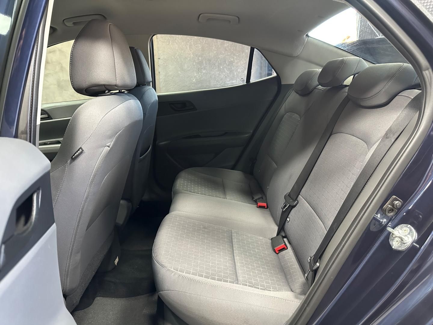 HYUNDAI HB20S Comfort 1.0T 12v 2023 - miniatura 10