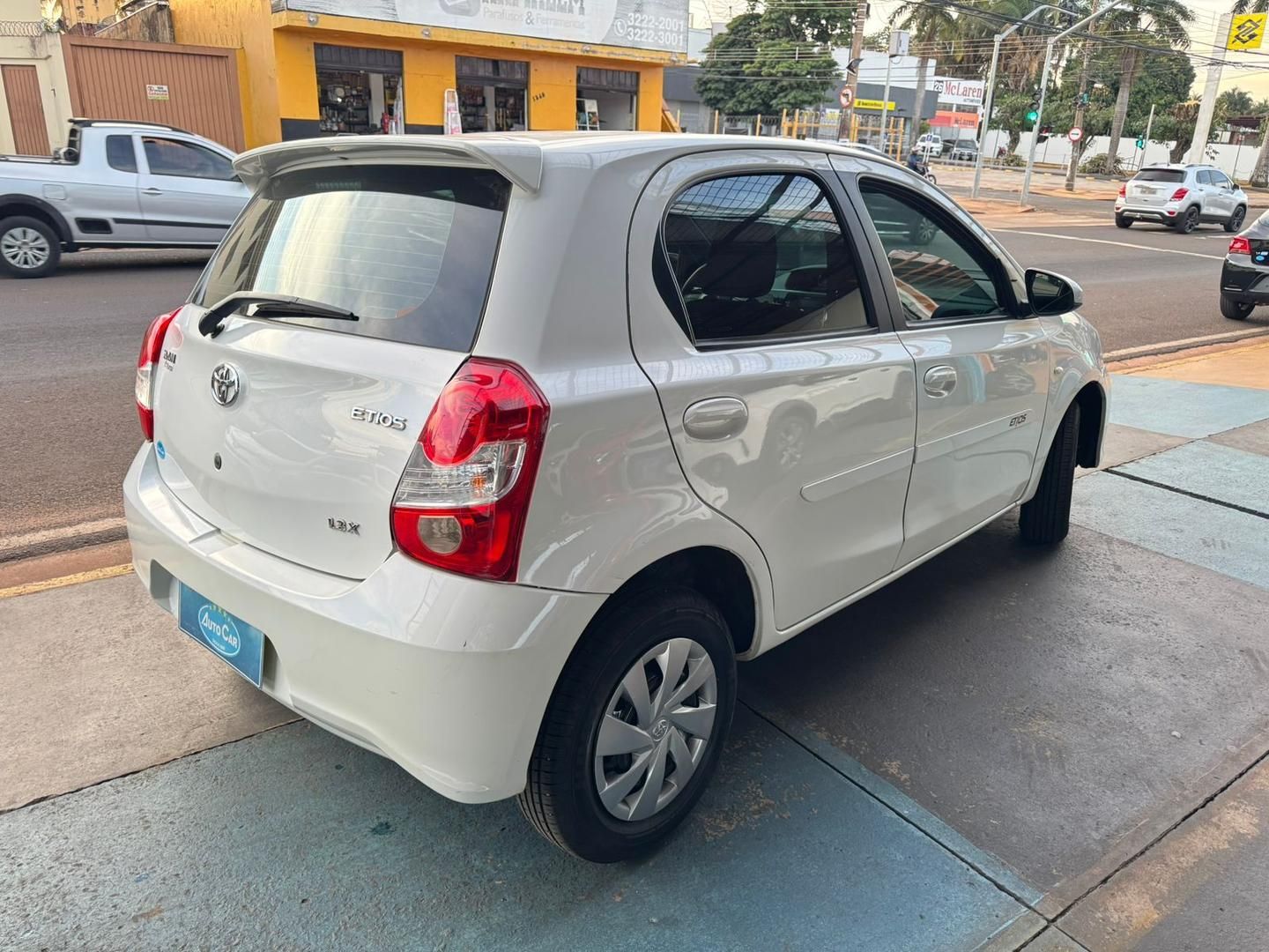 TOYOTA Etios X 1.3 16v 2018 - miniatura 4