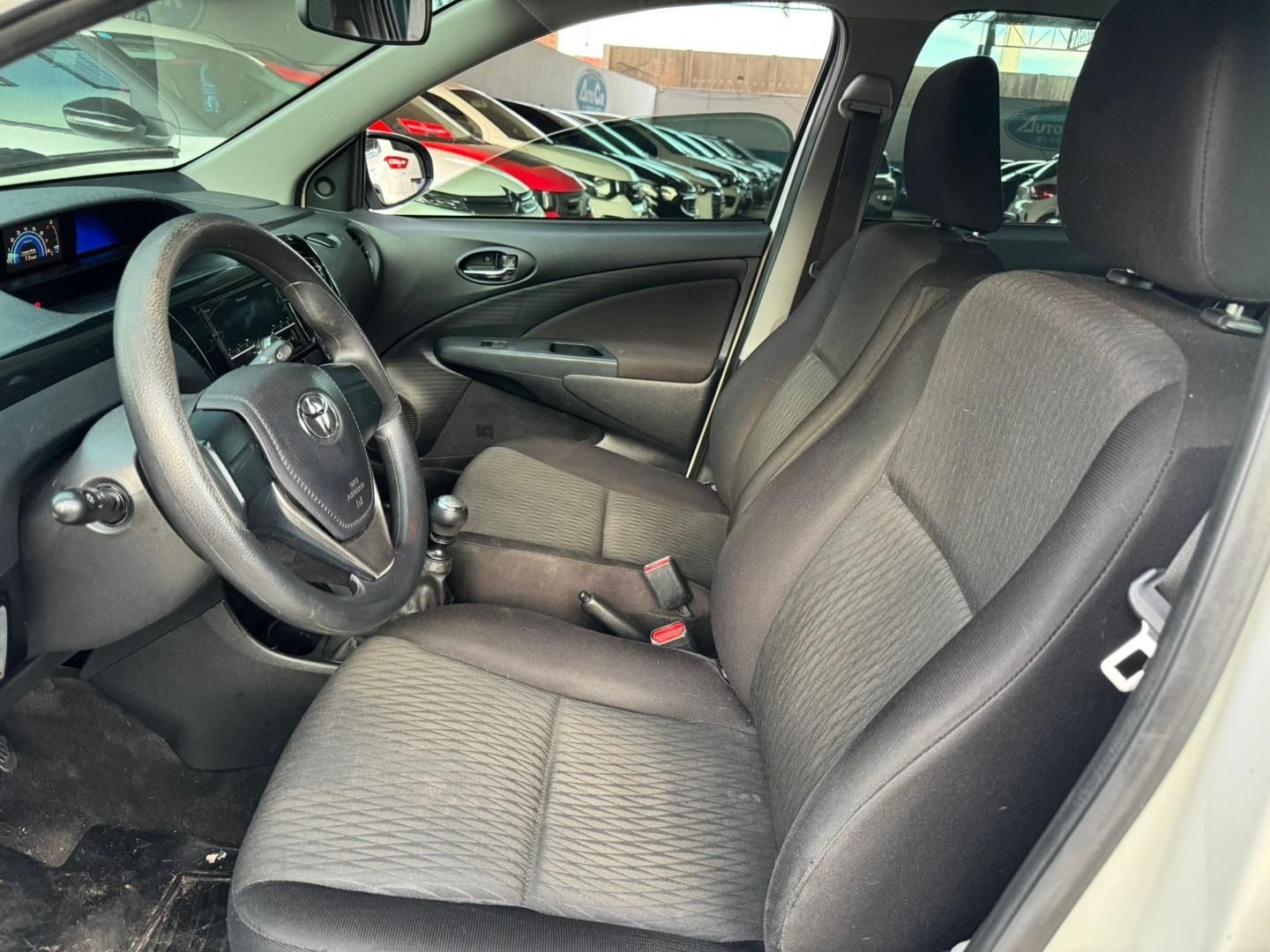 TOYOTA Etios X 1.3 16v 2018 - miniatura 6