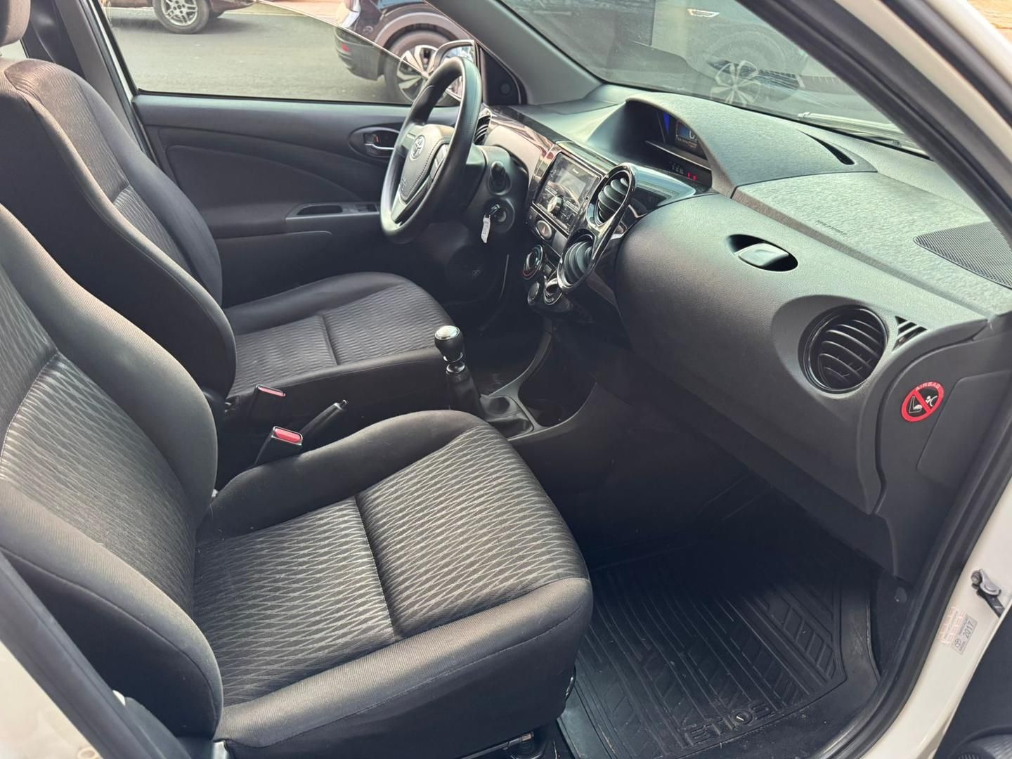 TOYOTA Etios X 1.3 16v 2018 - miniatura 7