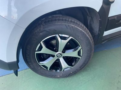RENAULT Duster Zen 1.6 16v 2023 - miniatura 10