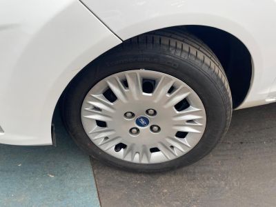 FORD Fiesta Hatch SE 1.6 16v 2019 - miniatura 10