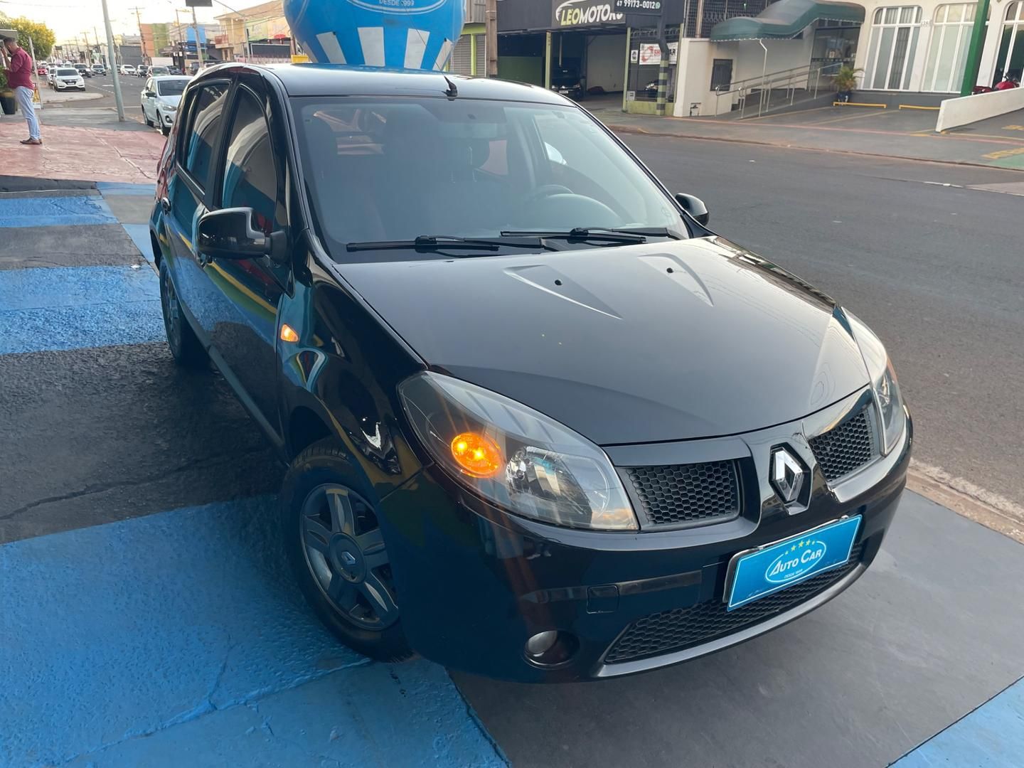 RENAULT Sandero Vibe 1.6 2010 - miniatura 2