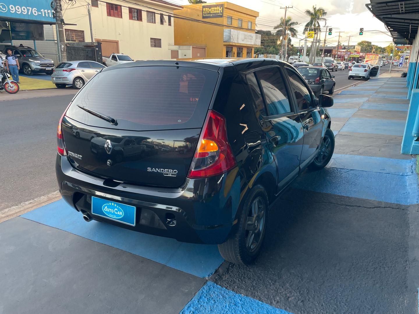 RENAULT Sandero Vibe 1.6 2010 - miniatura 3