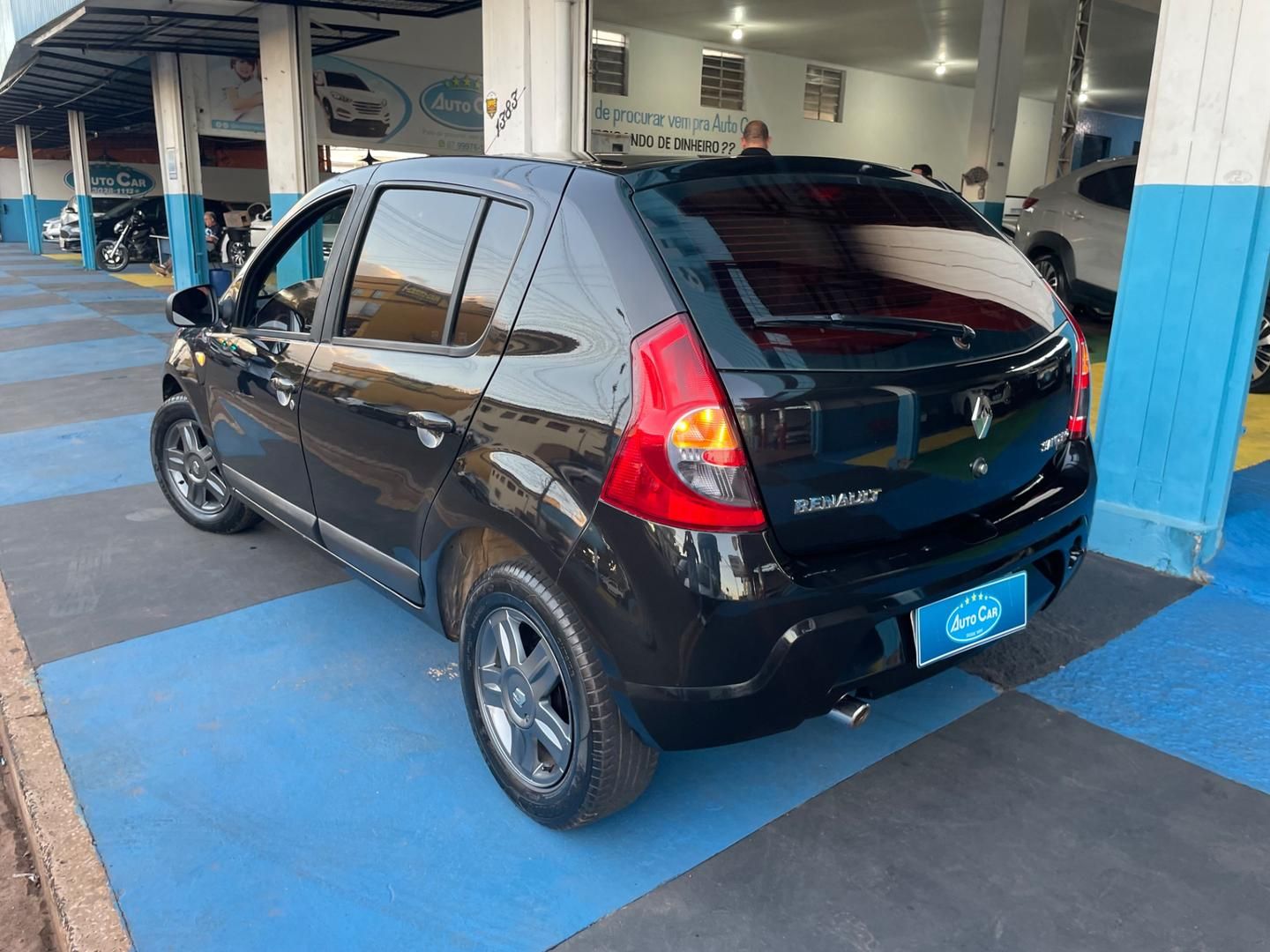 RENAULT Sandero Vibe 1.6 2010 - miniatura 4