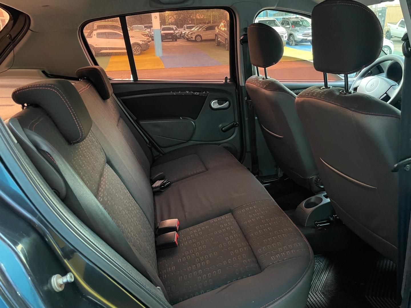 RENAULT Sandero Vibe 1.6 2010 - miniatura 8